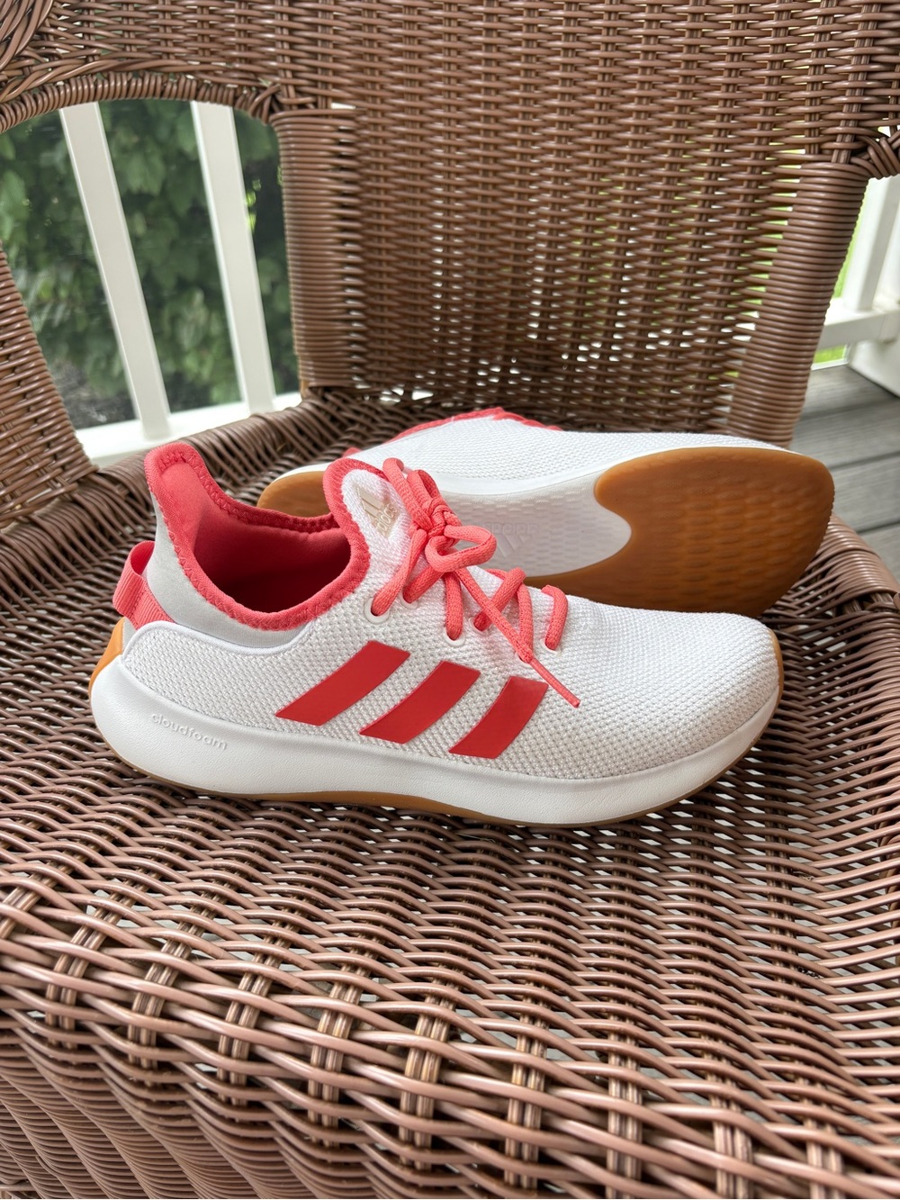 Adidas Women’s Cloudfoam Pure Athletic Sneakers. Size 6.5 (white/coral/grey)